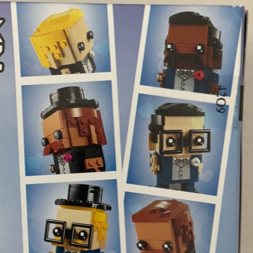 LEGO BrickHeadz Customizable Wedding Bride & Groom Set - Picture 6 of 6
